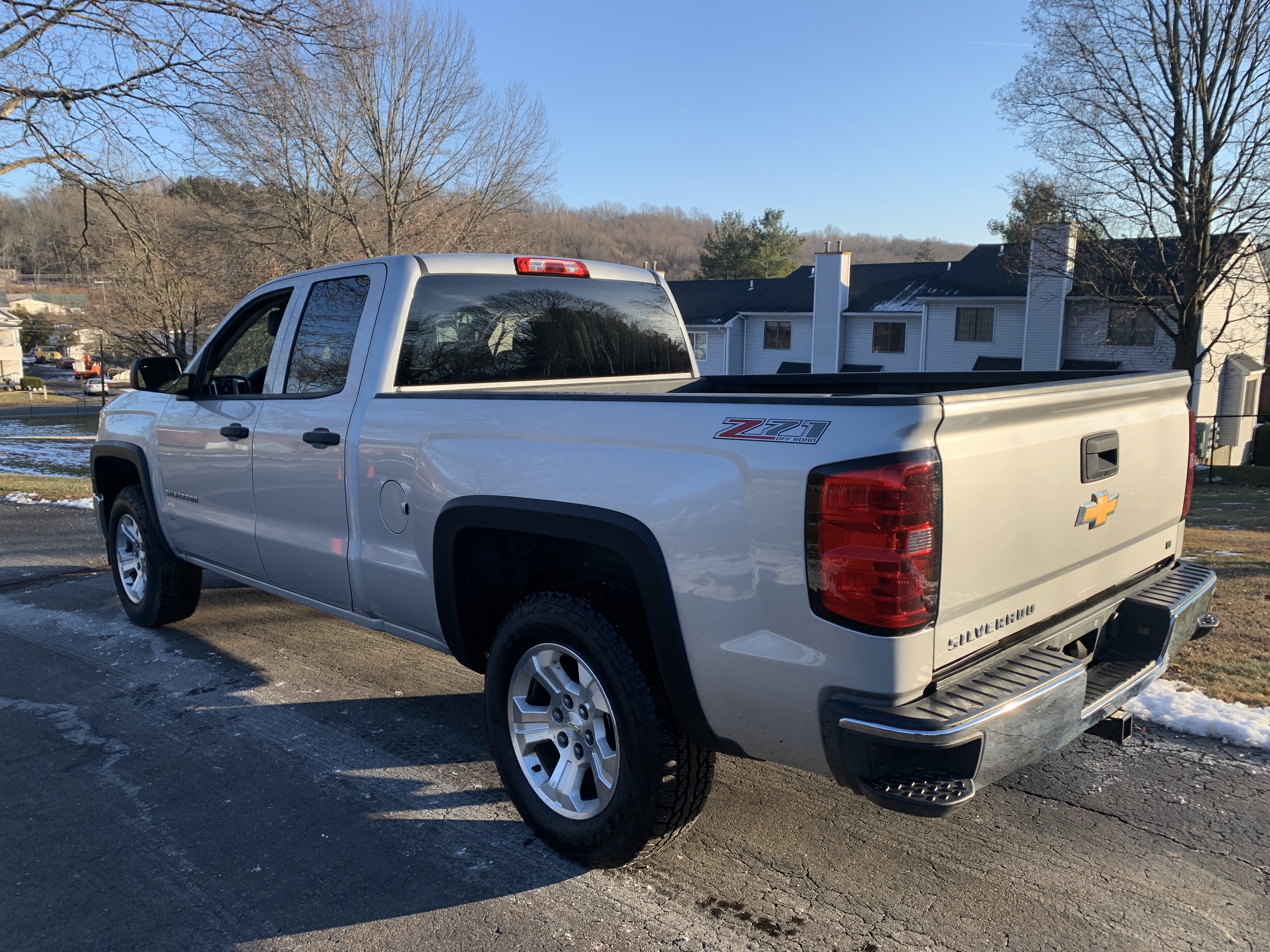 2014 Chevrolet Silverado 5.3L 1500K Z71 4 Door 4WD One Owner with Remote Starter with 120K - New Firestone Destination Tires, New Front and Rear Rotors, New pads, New rear calipers, New Front Springs, New Rear Shocks, New Rhino Bed Liner, Trailer Equipment Package — photo 10
